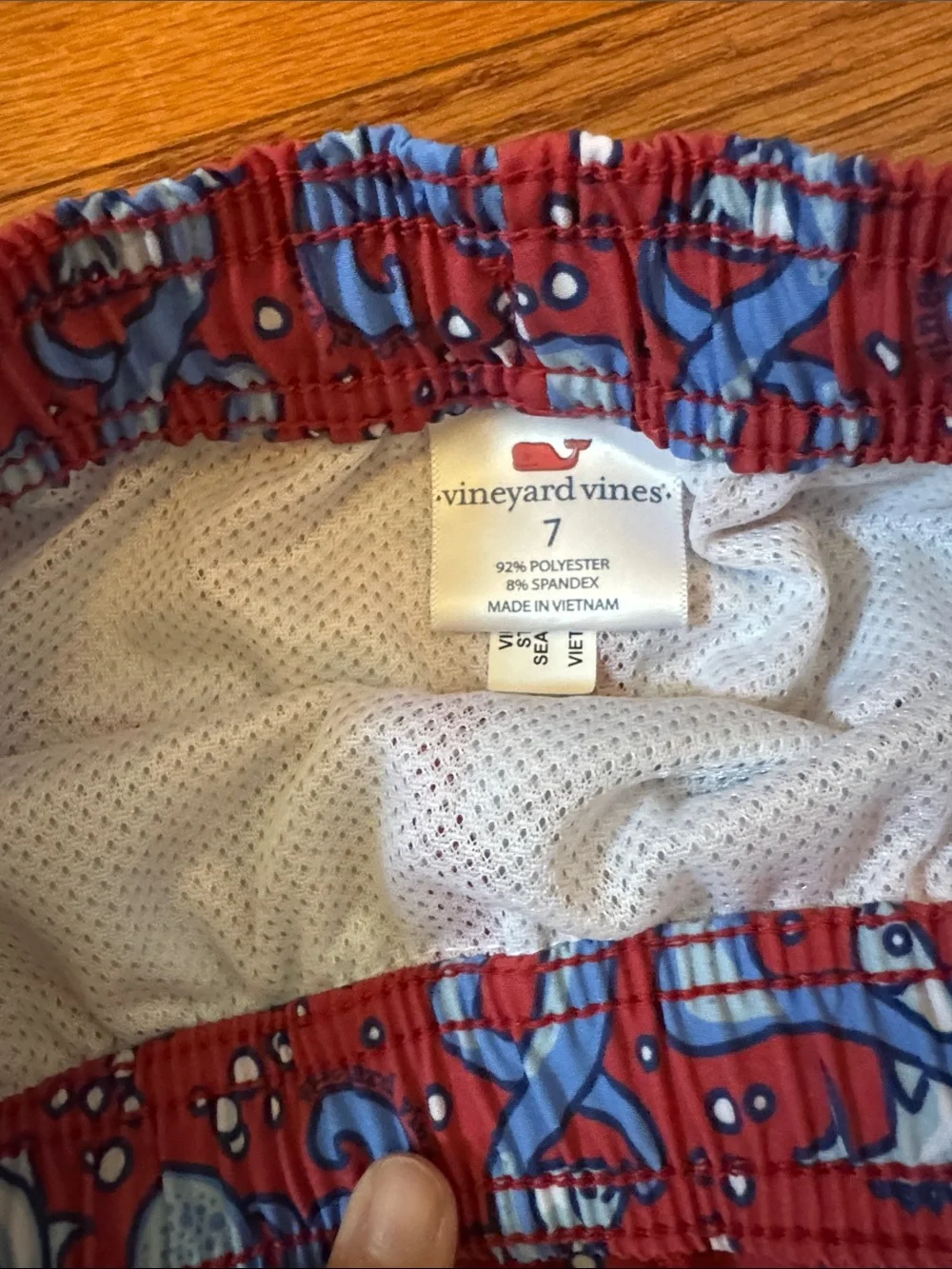 Vineyard Vines boys size 7 like new Red Swim Shorts with Blue Octopus Print